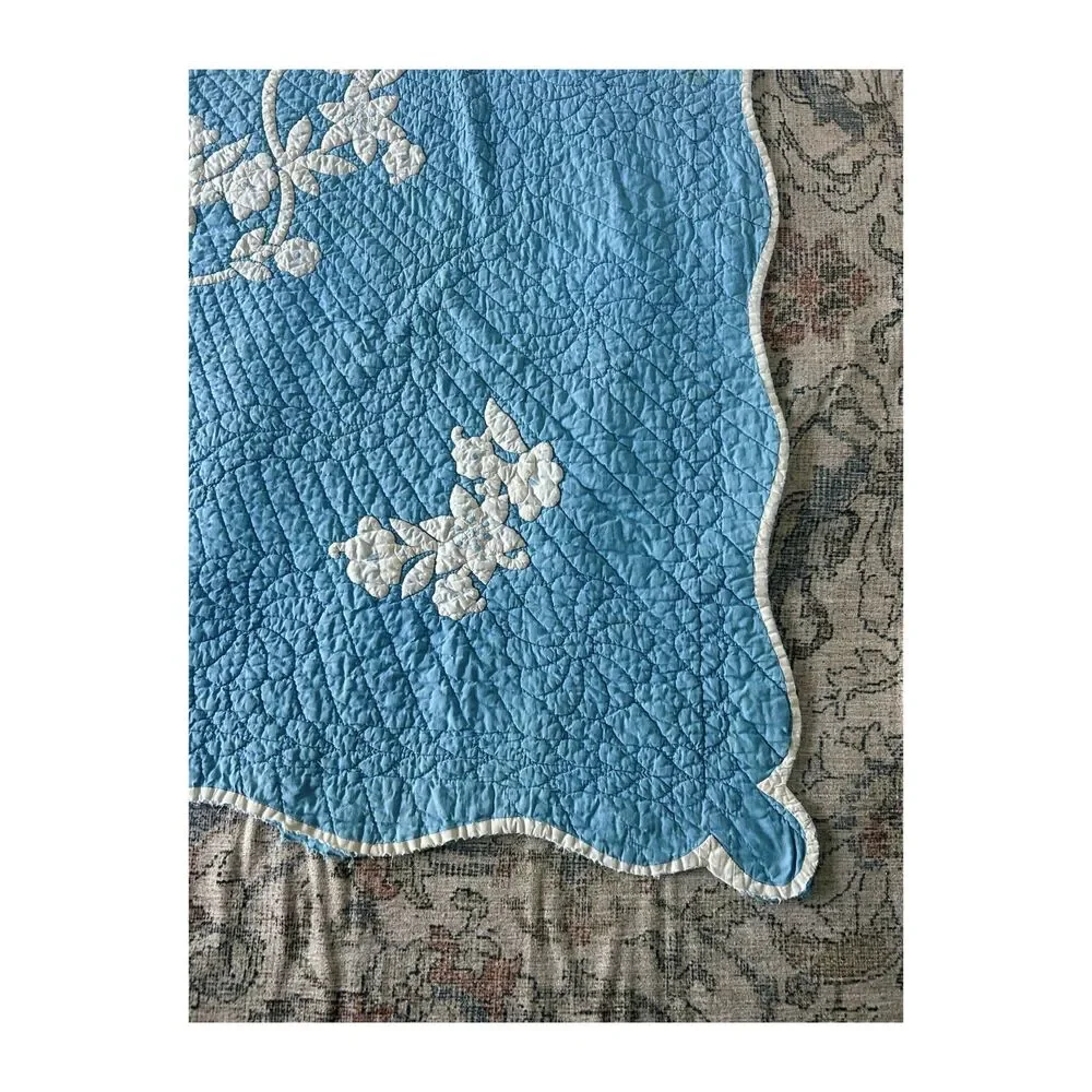 Vintage 1940s Hand Quilted Applique Colonial Blue Floral Wreath Quilt Scalloped